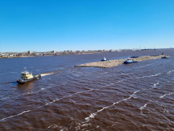 В Двинско-Печорском бассейне объем сезонной проводки древесины в плотах выполнен почти наполовину