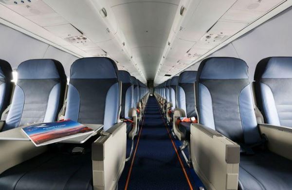 Авиакомпания "Россия" переоборудовала часть Superjet 100 под 100-местный салон