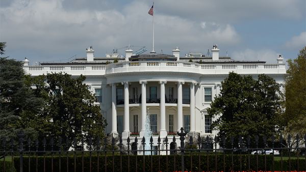 Трамп в Белом доме отчитал репортера за вопрос о подаренном Катаром самолете