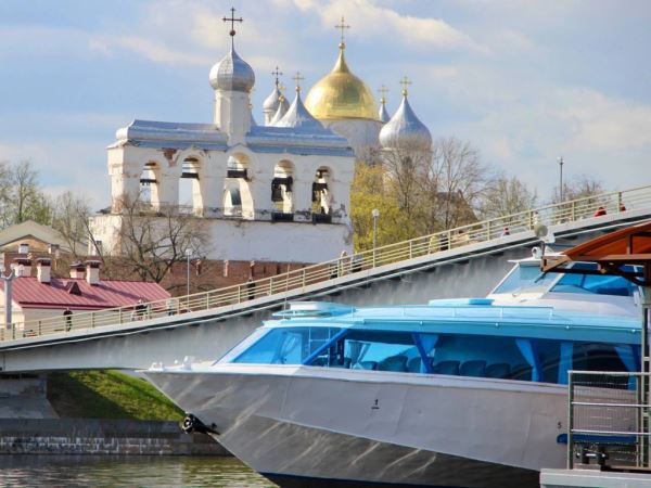 Через Ильмень от Великого Новгорода до Взвада будет курсировать скоростное судно