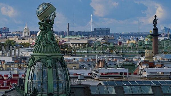 Петербург принял 675 тысяч туристов в майские праздники