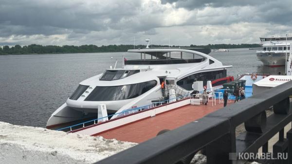 Виктория Корабеловна приняла участие в прогулочном рейсе по Волге на "ЭкоходЪ 3"